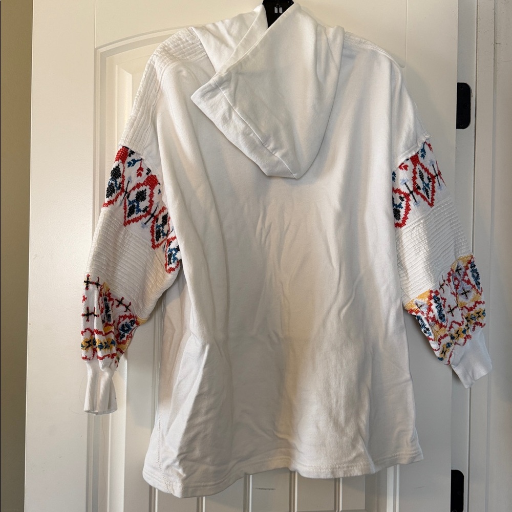 White Hoodie Free People Movement with Colorful Patterned Sleeves size Small - Picture 5 of 7